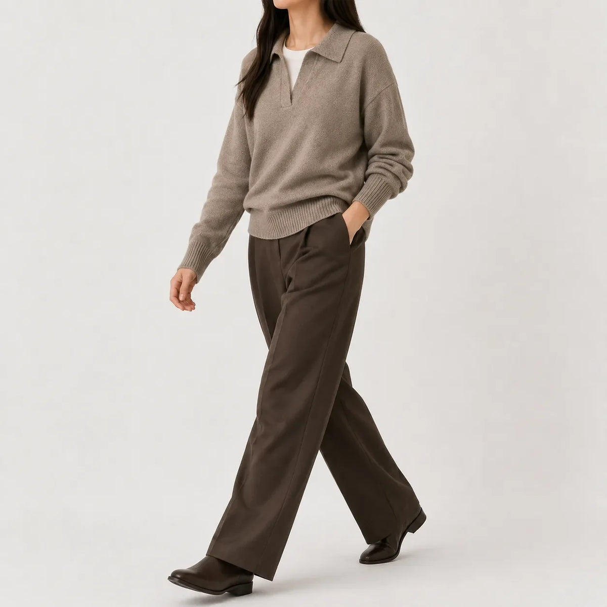 Women's long-sleeve V-neck sweater - Soft and easy to wear