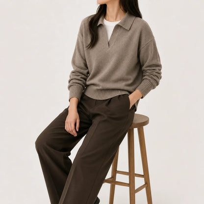 Women's long-sleeve V-neck sweater - Soft and easy to wear