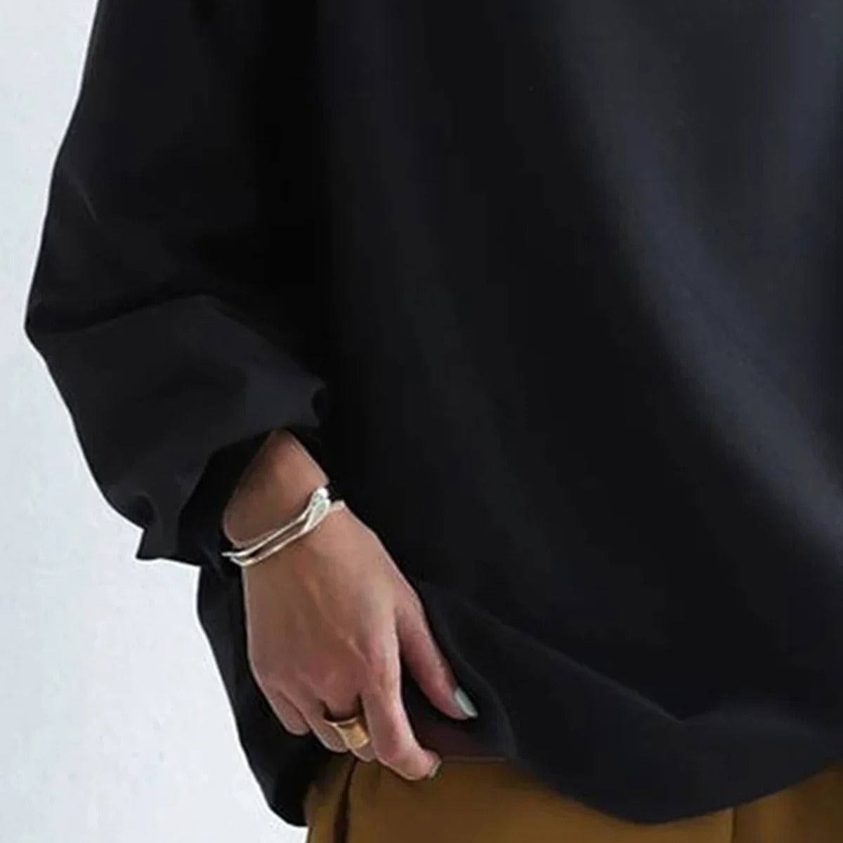 Pull Col Montant Élégant Femme – Coupe Décontractée Noir à Manches Longues