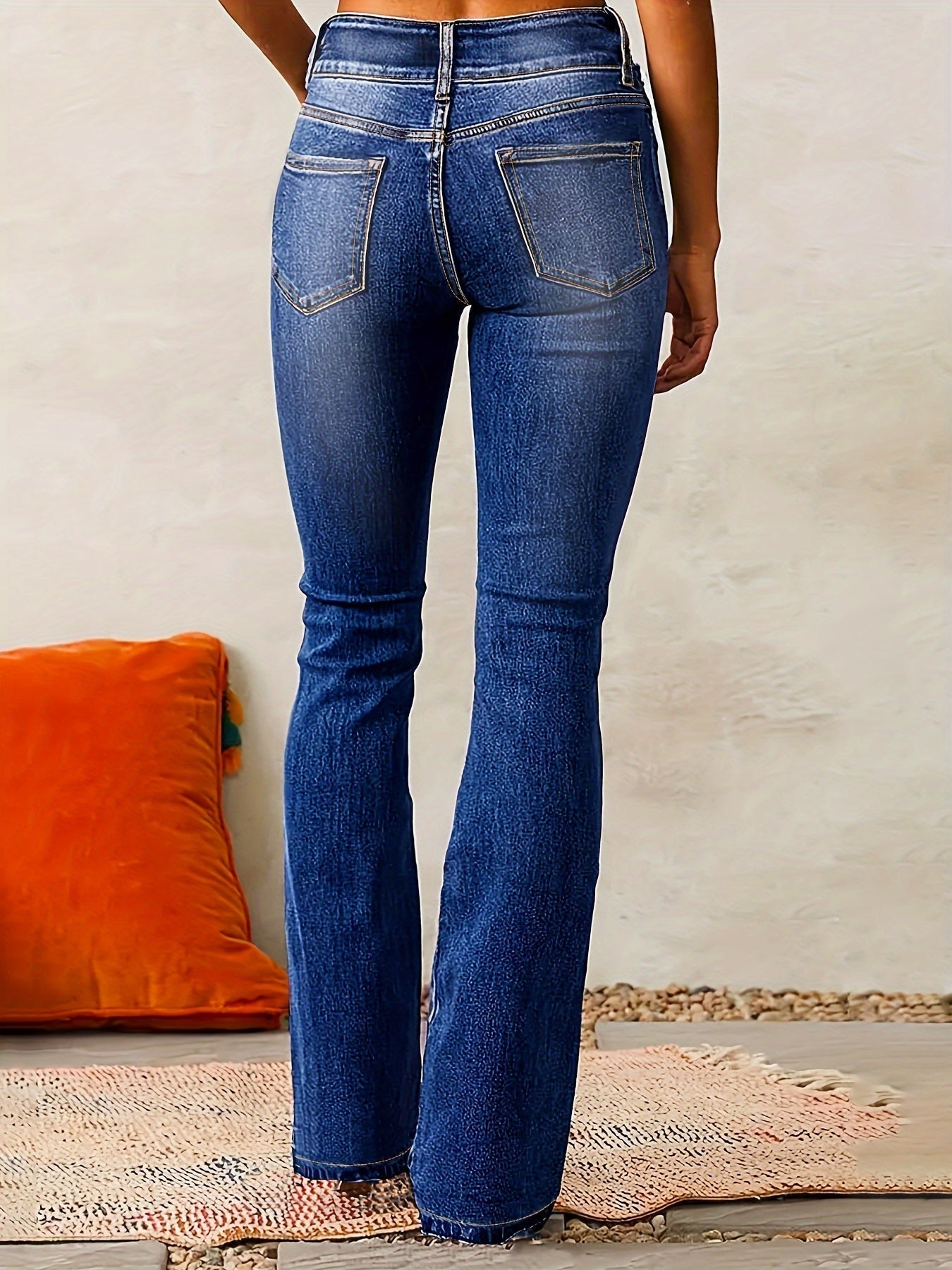 Luxury High-Waisted Flared Jeans for Women – Flattering, Modern, and Trendy Style.