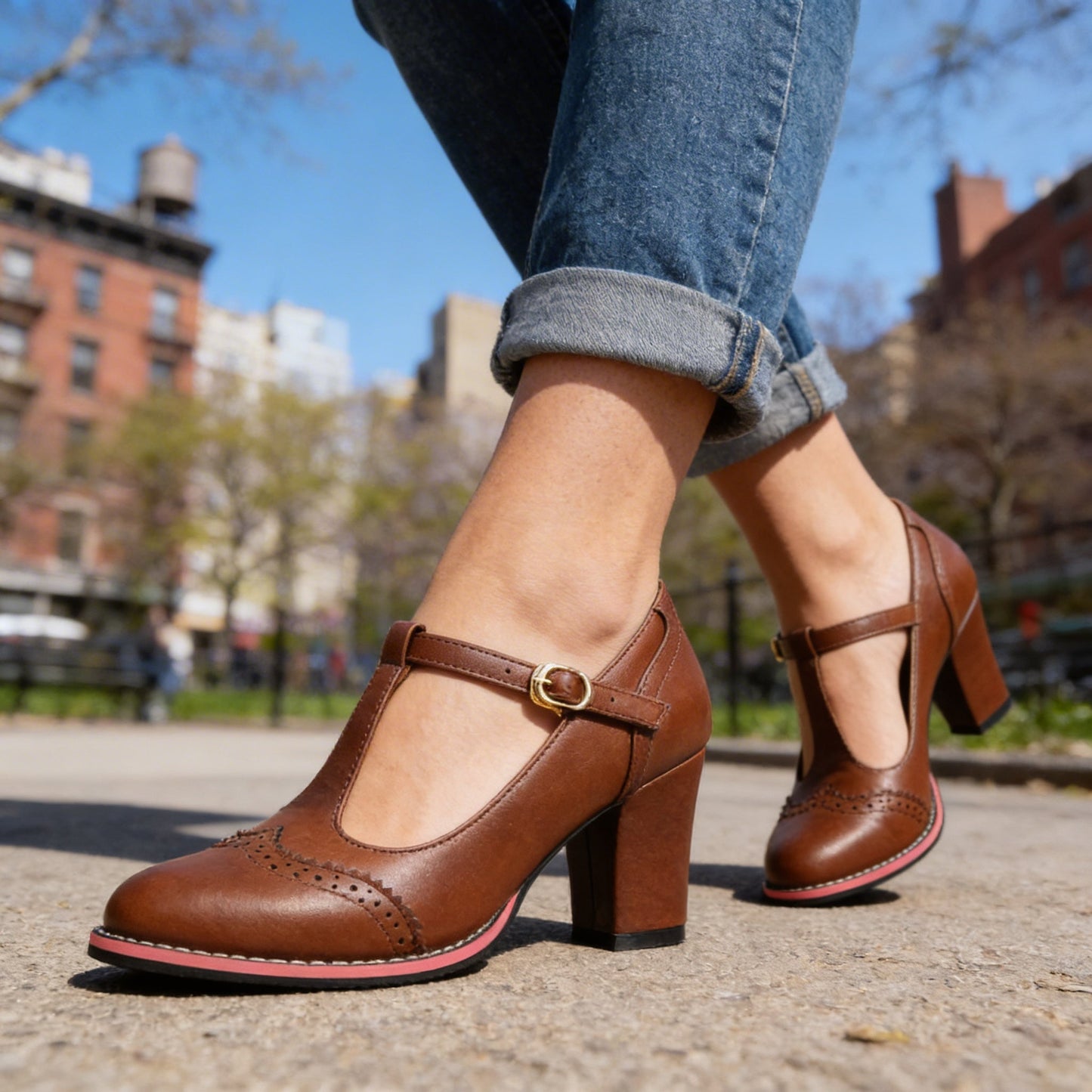 Mocassins Brogue T-Strap Abigail – Talon Bloc d’Inspiration Vintage