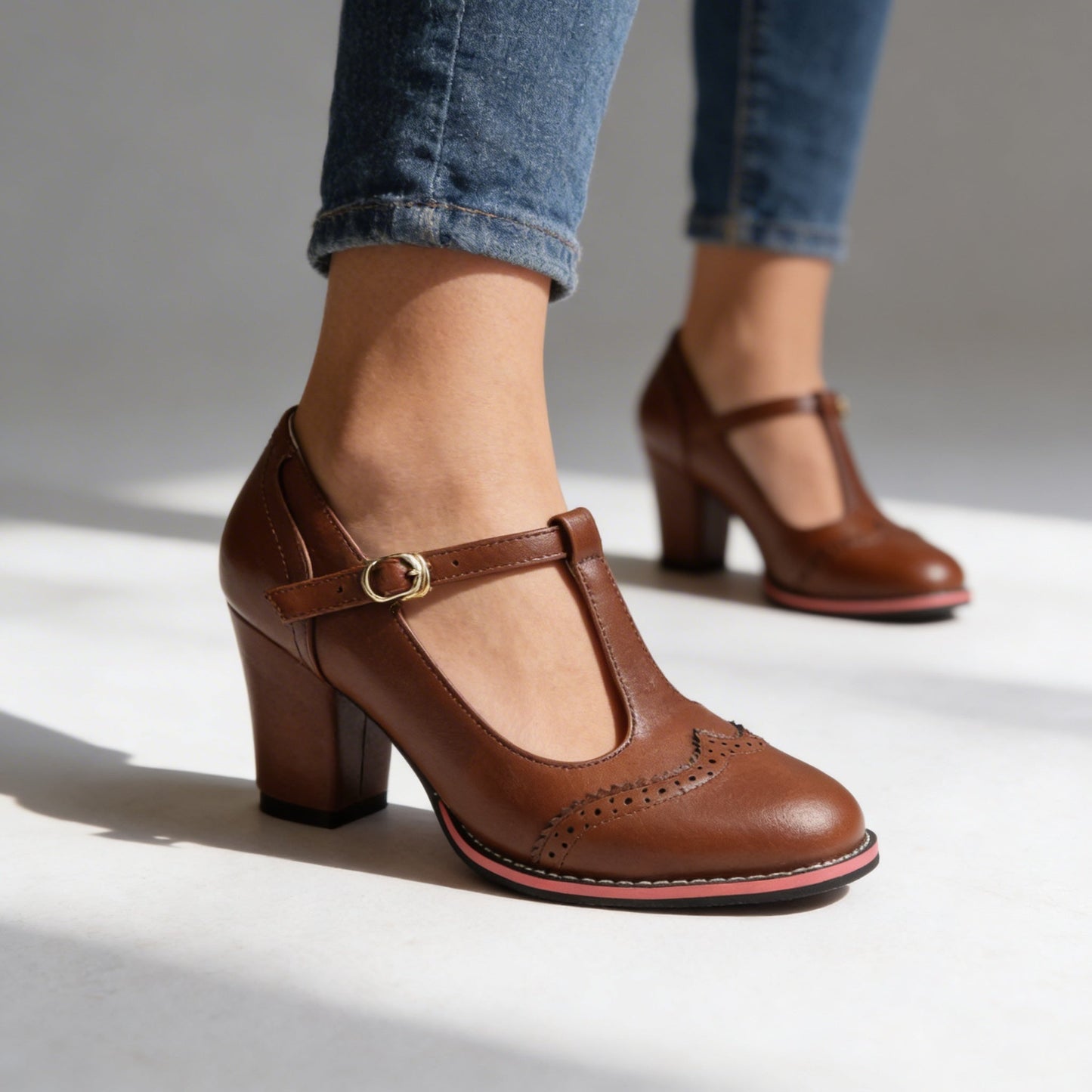 Mocassins Brogue T-Strap Abigail – Talon Bloc d’Inspiration Vintage