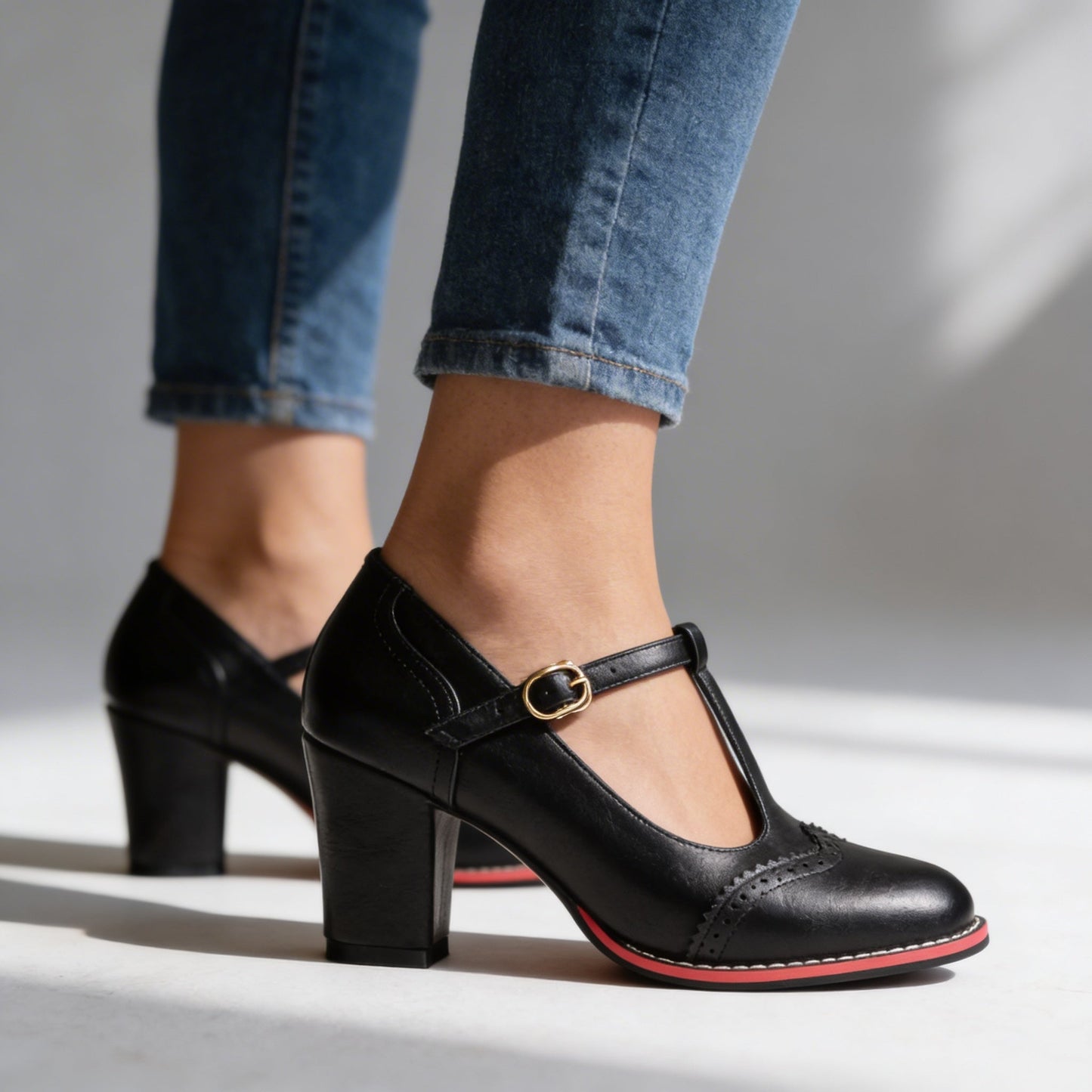 Mocassins Brogue T-Strap Abigail – Talon Bloc d’Inspiration Vintage