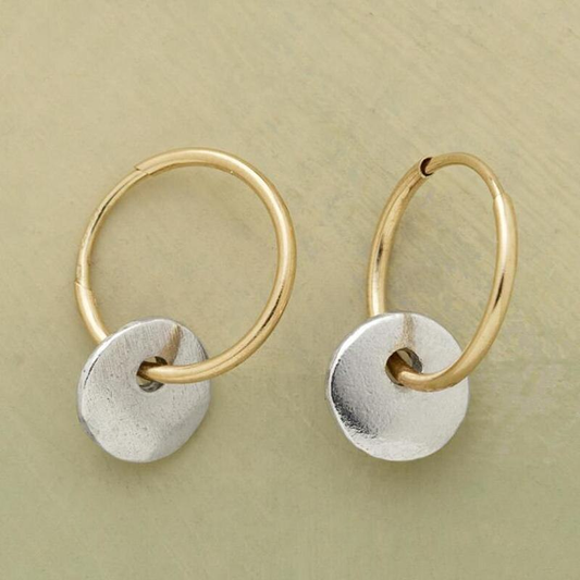 Elegant Luxury Women's Hoop Earrings – Chic and Artisanal Refined Style.