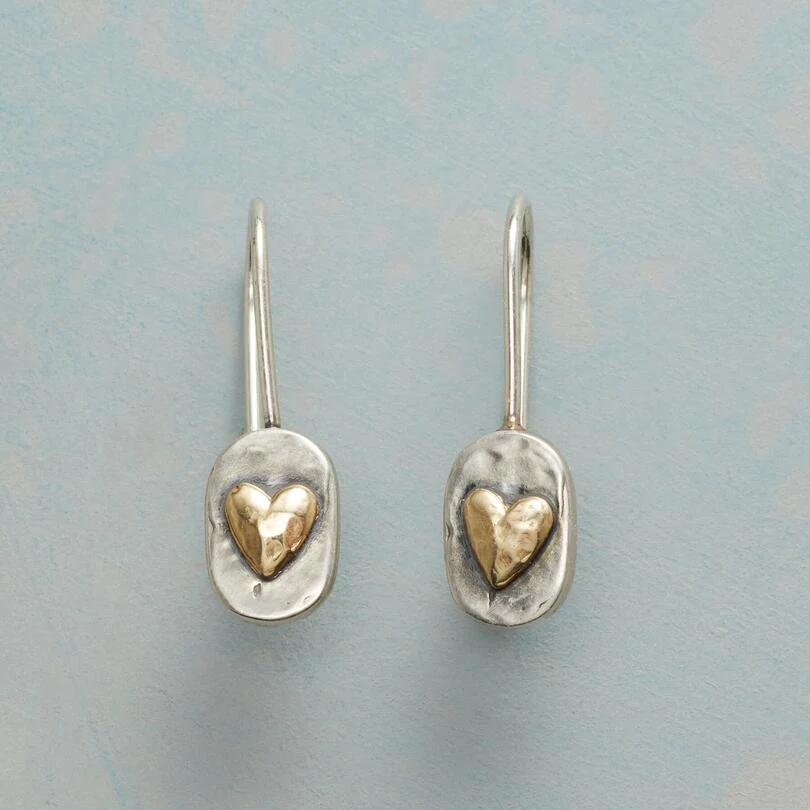 Boucles d Oreilles Coeur Dorees et Argent Femme Luxe – Style Vintage Elegant et Raffine.