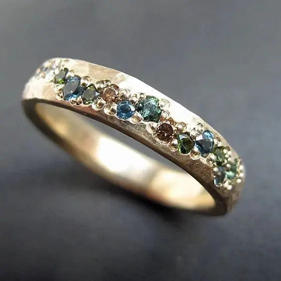 Vintage guldring til kvinder – elegant, raffineret og strålende stil.