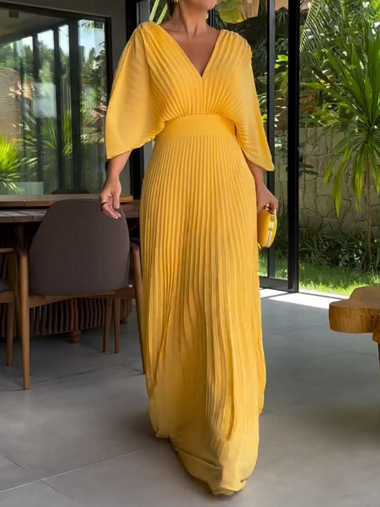 Elegant Pleated Woman's Dress – Flowing and Light Silhouette