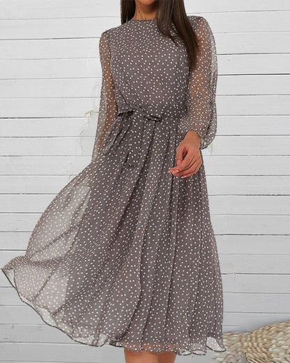 Robe femme à pois coupe trapèze – Longueur genou et manches longues élégantes