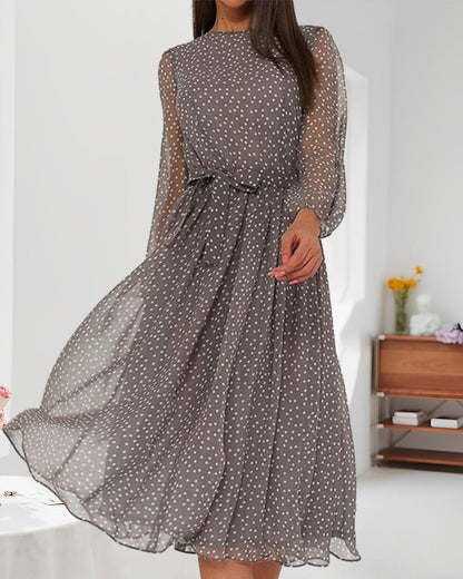 Robe femme à pois coupe trapèze – Longueur genou et manches longues élégantes