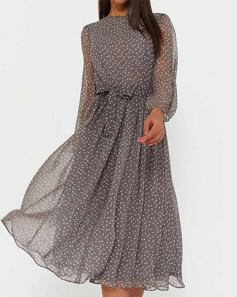 Robe femme à pois coupe trapèze – Longueur genou et manches longues élégantes