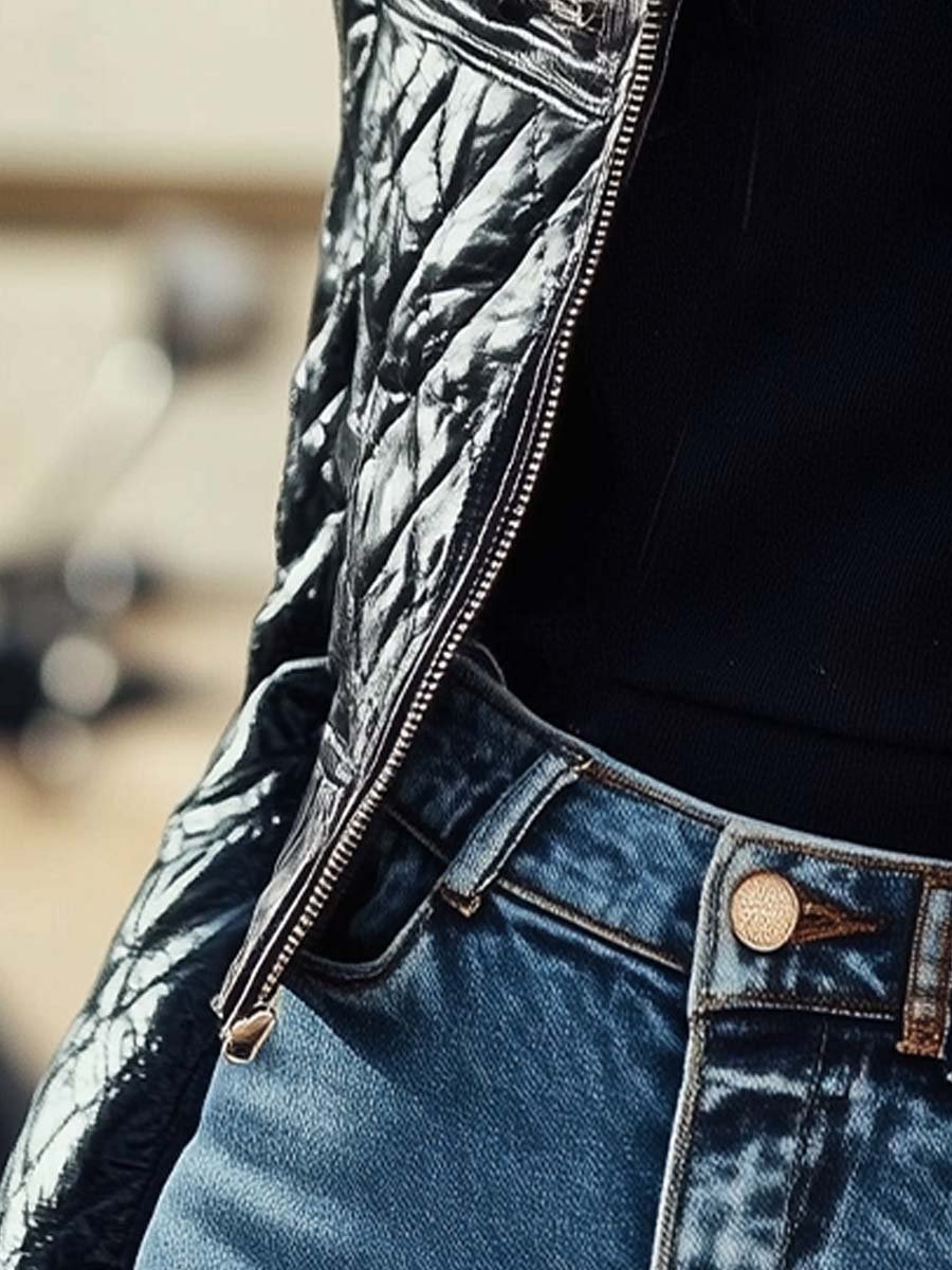 Veste matelassée élégante en cuir synthétique noir pour femme – Col rétro en fourrure