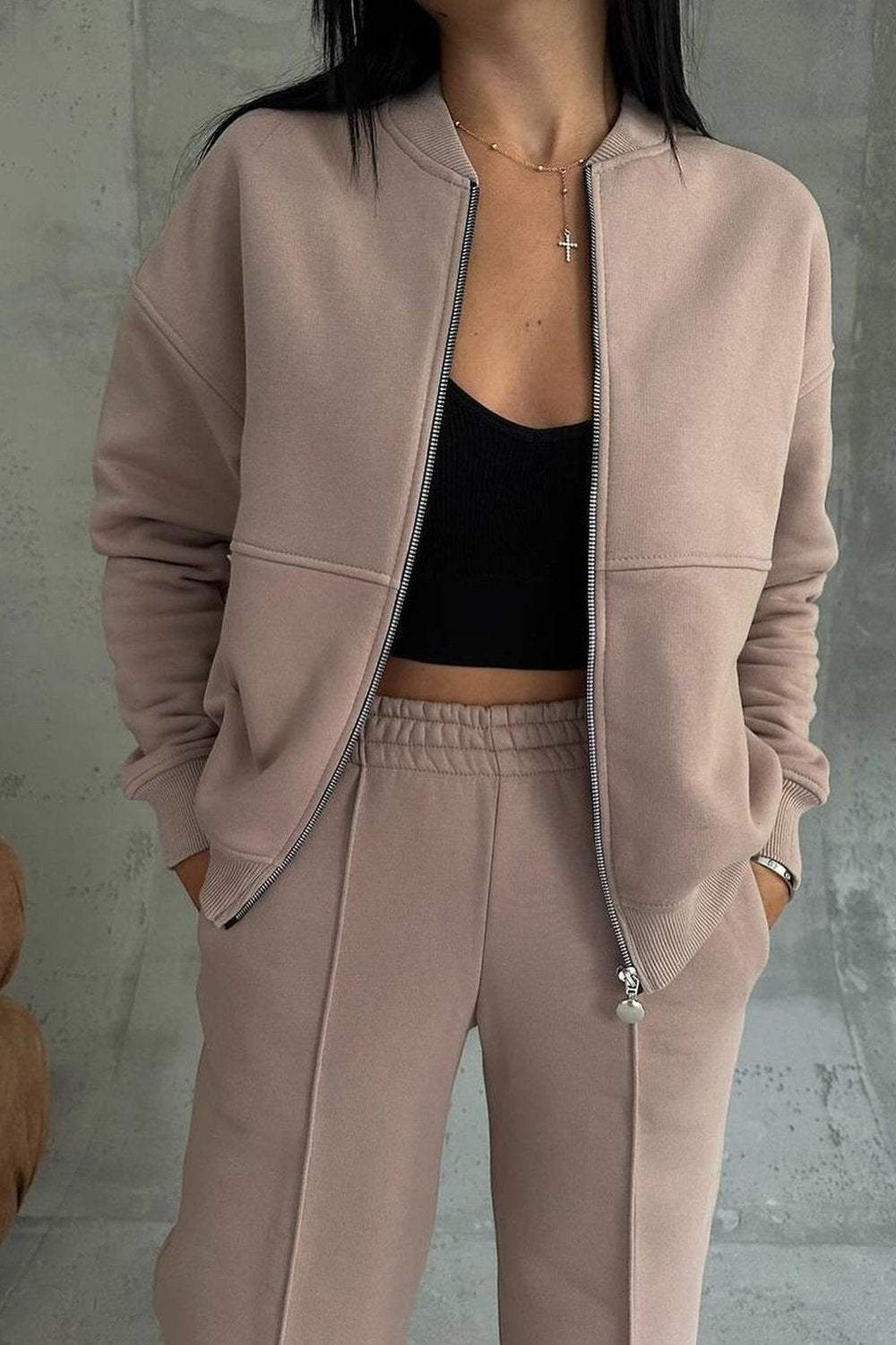 Trendy Casual Two-Piece Set for Women – Oversized Zip-Up Sweatshirt and Jogging Pants
