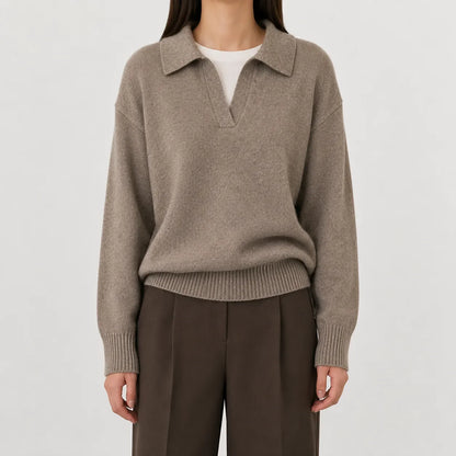 Women's long-sleeve V-neck sweater - Soft and easy to wear