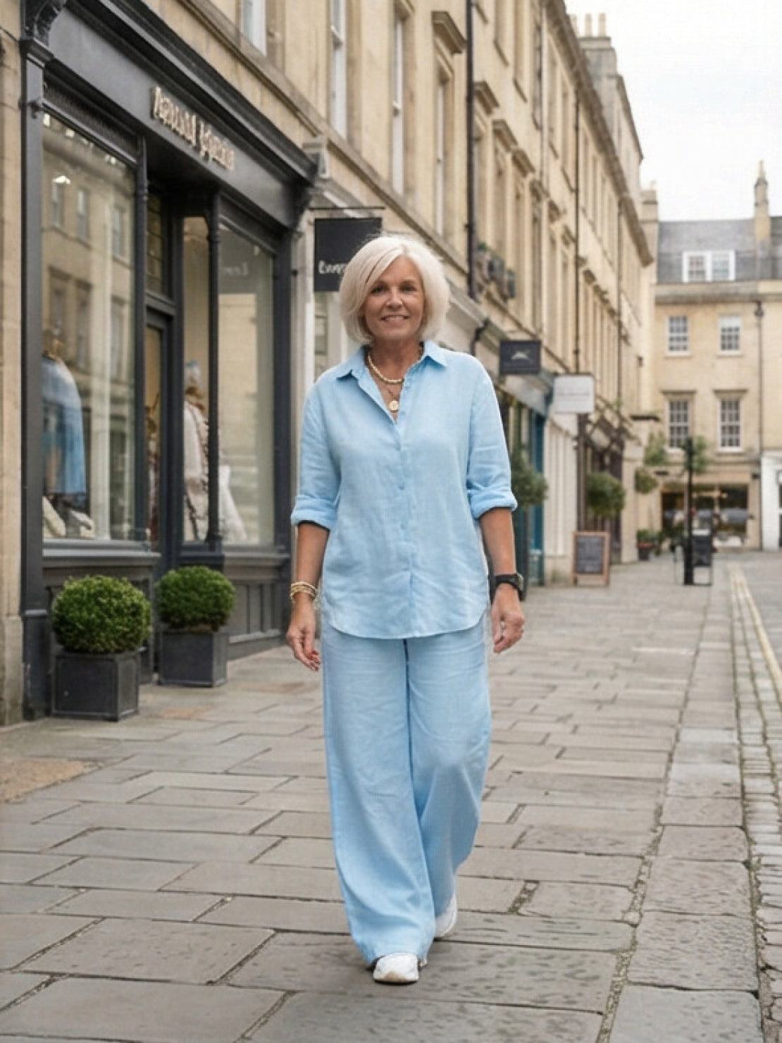 Completo camicia e pantaloni larghi da donna – Chic e fluido