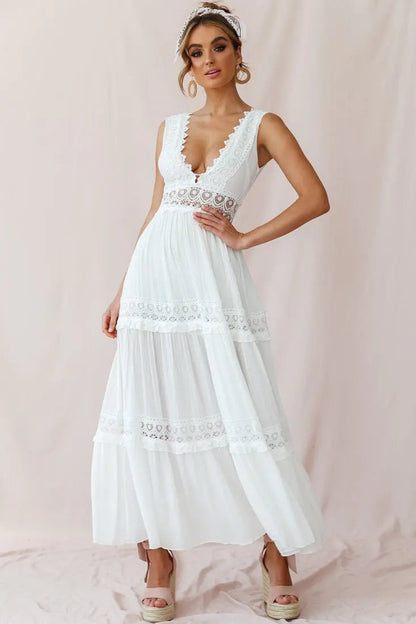 Robe longue blanche bohème pour femme – Empiècements en crochet, décolleté en V profond, coupe fluide, style estival