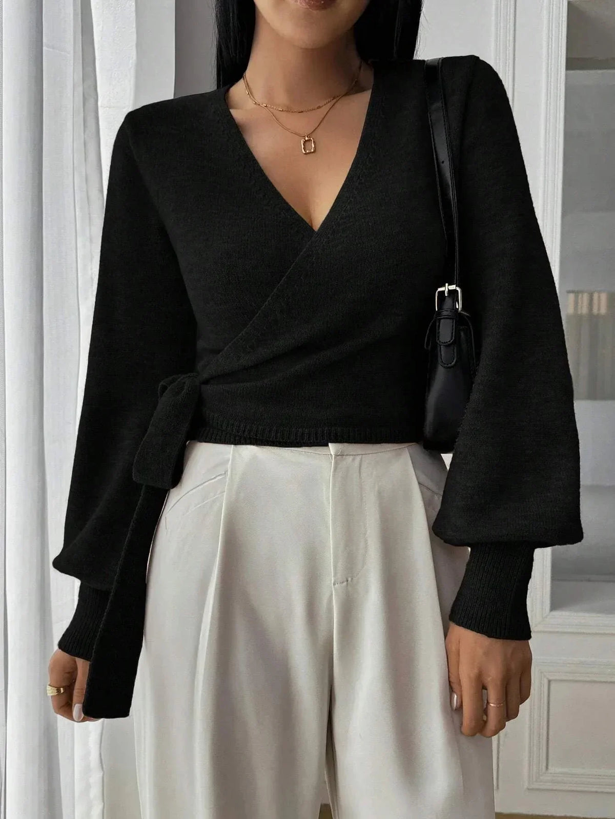 Elegante pullover incrociato da donna – Stile chic e moderno con maniche a palloncino