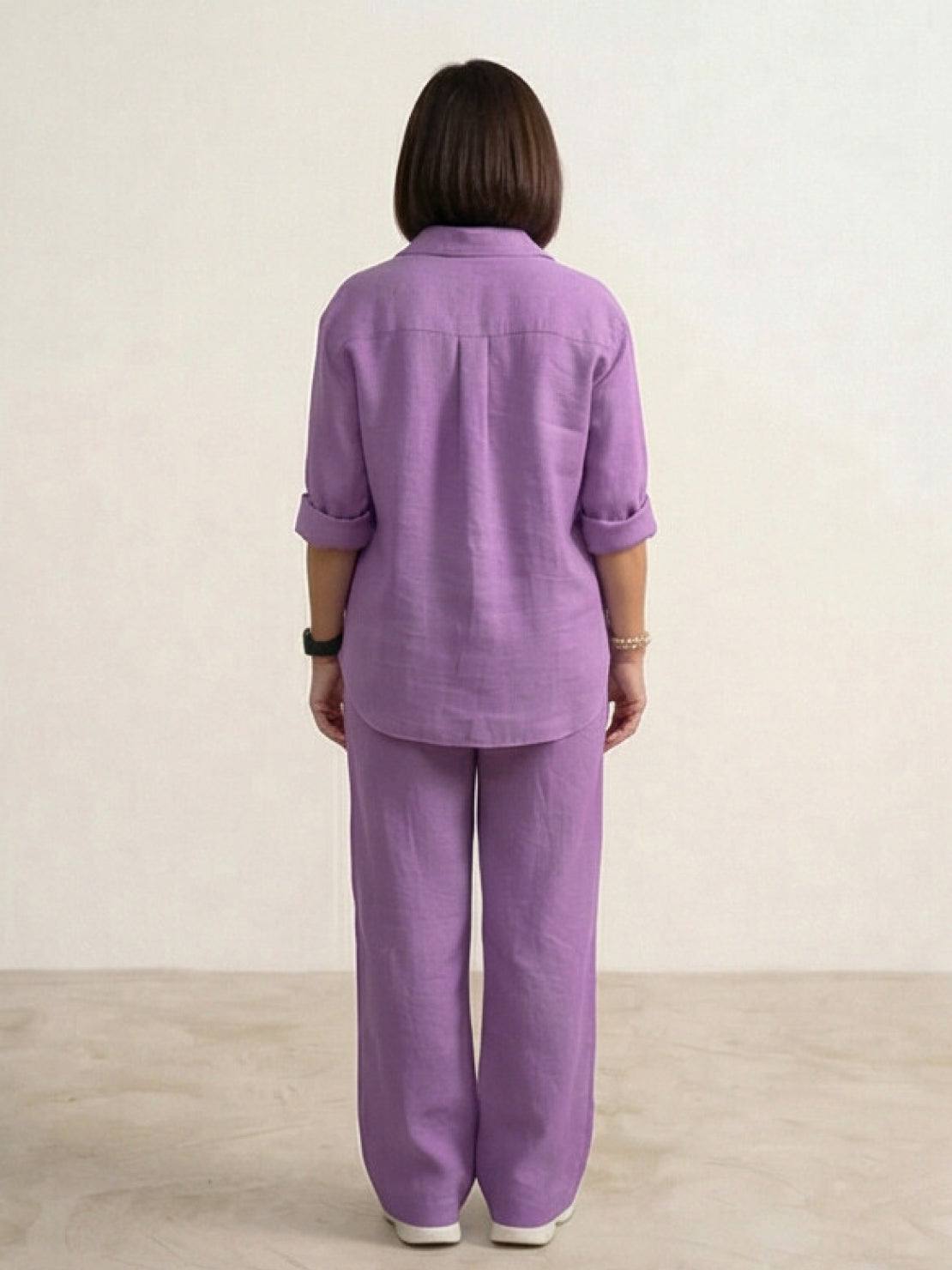 Completo camicia e pantaloni larghi da donna – Chic e fluido
