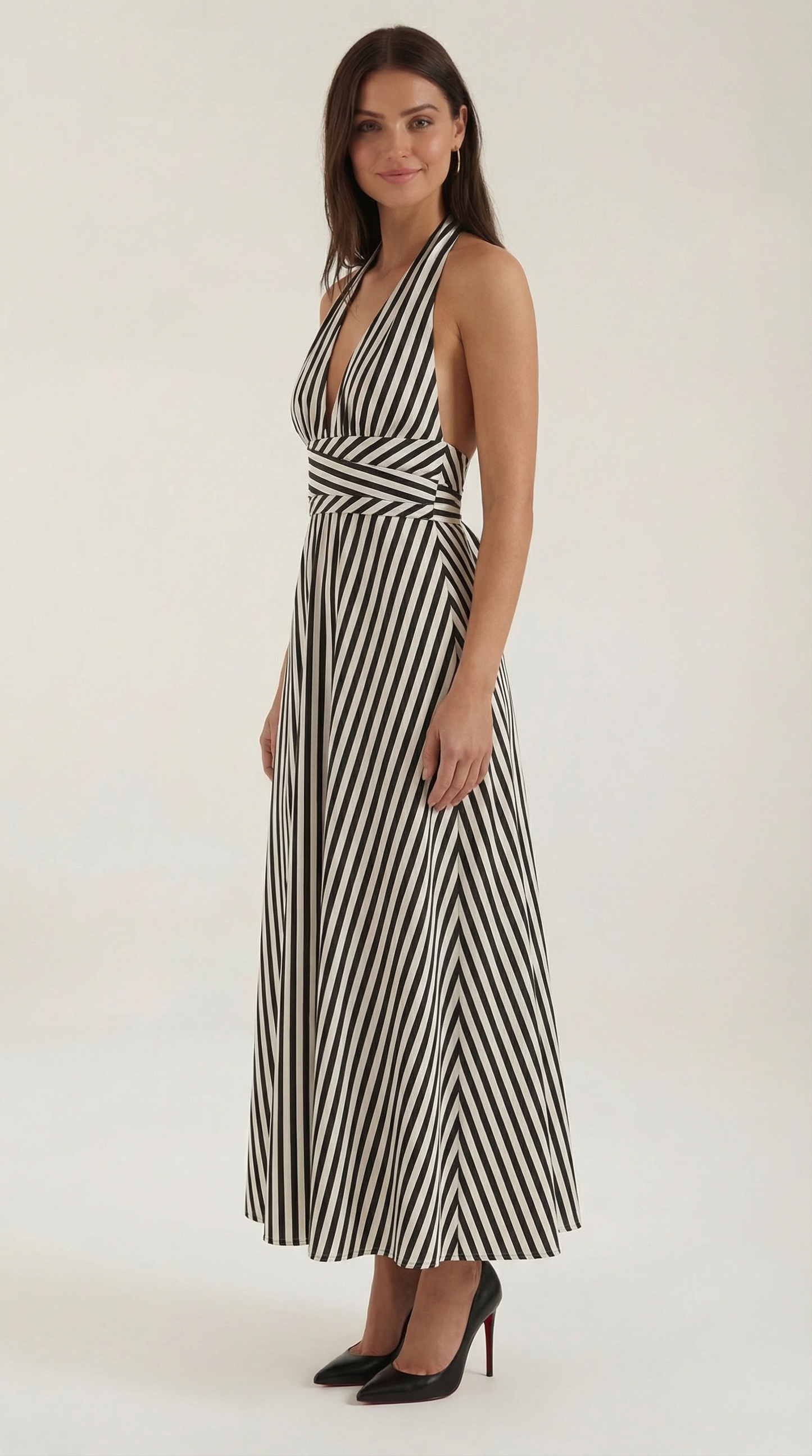 Robe Maxi Rayée Élégante Femme – Dos Nu Col V Halter