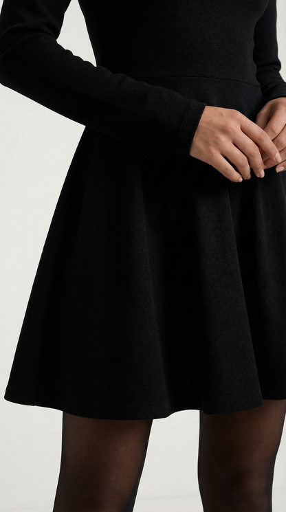 Robe Mini Élégante Plissée Femme – Manches Longues Col Rond