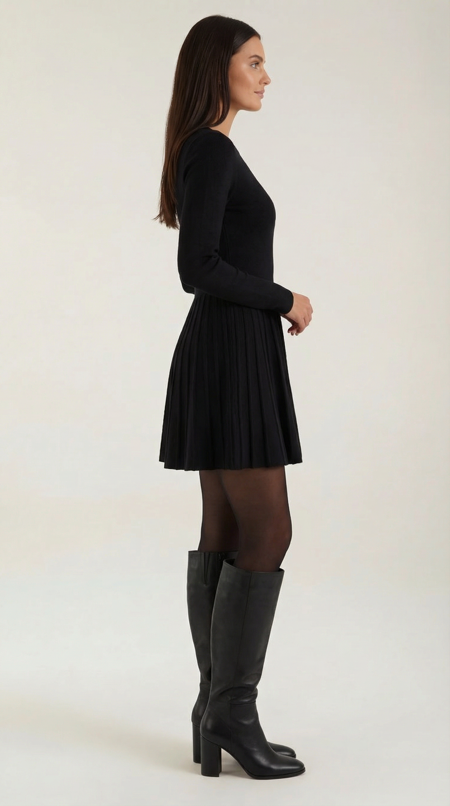 Robe Mini Élégante Plissée Femme – Manches Longues Col Rond