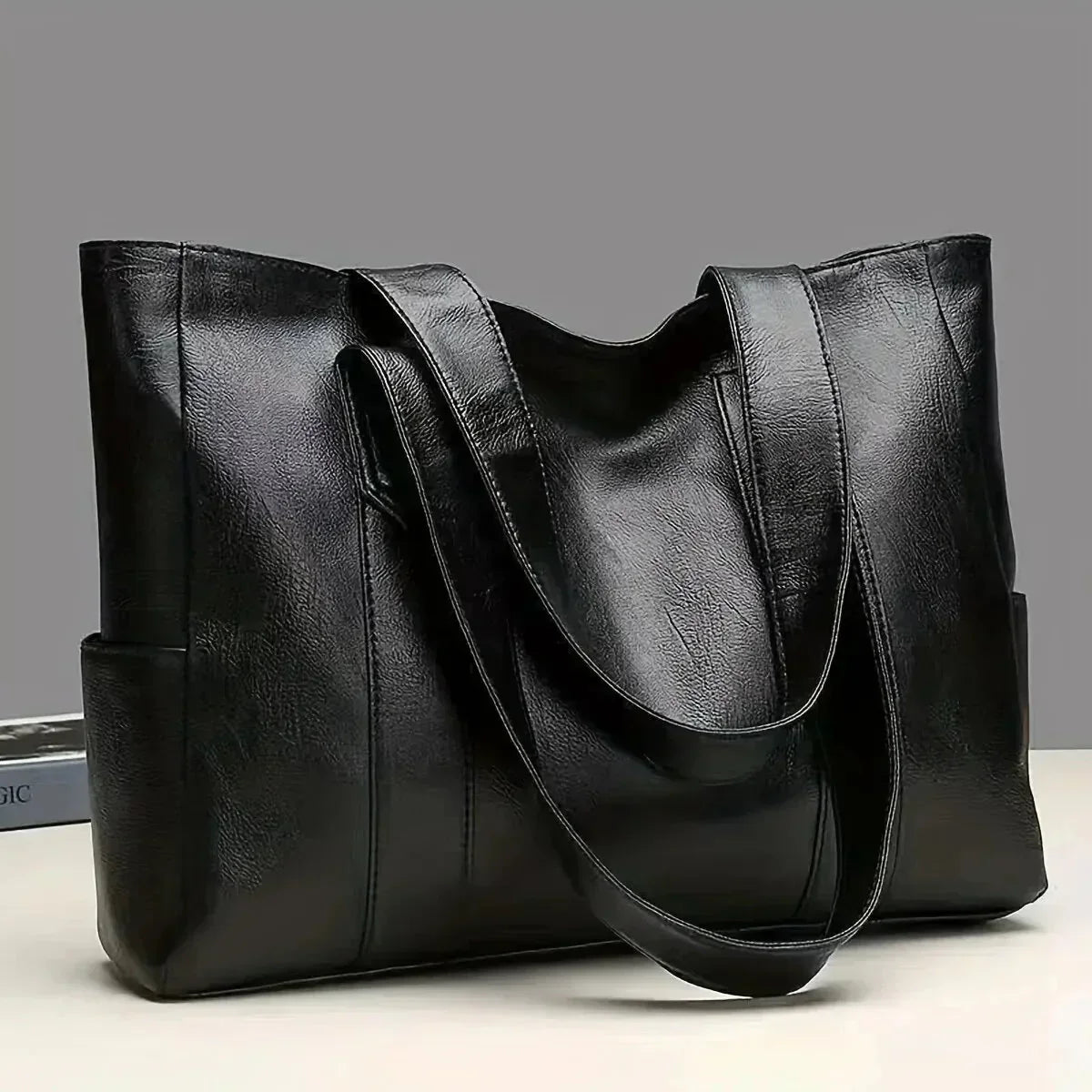 Women’s Genuine Leather Shoulder Bag – Elegant Classic Style for Everyday Use
