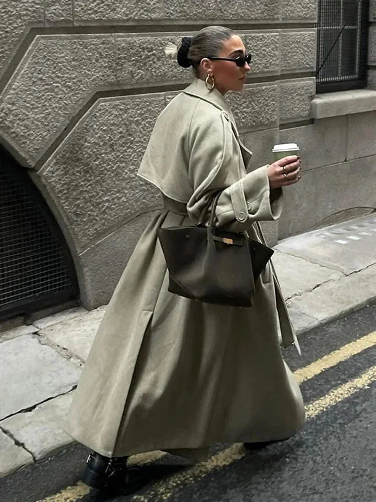 Trench largo oversize para mujer con solapas anchas - Estilo urbano, elegante y moderno