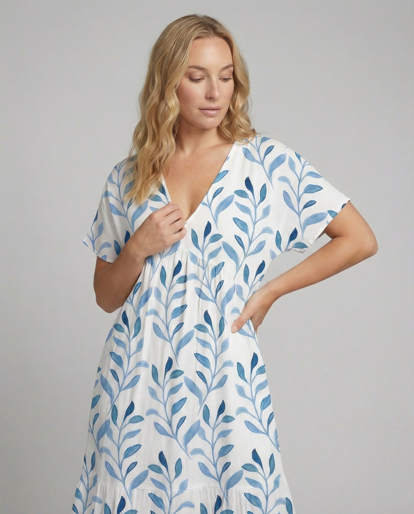 Robe d’Été Élégante Femme – Manches Courtes Aérées Imprimé Feuilles