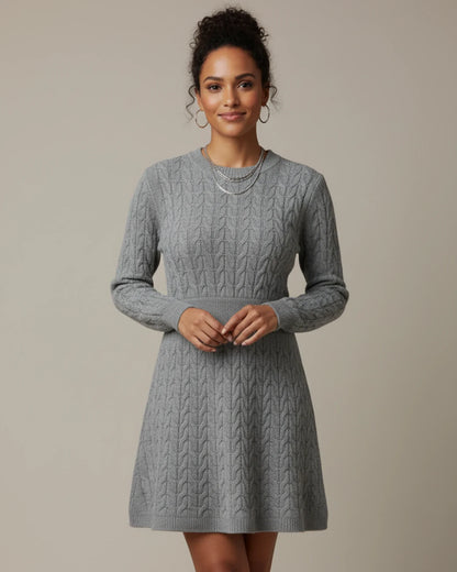 Robe Mini Femme à Manches Longues – Motif Tricot Câble et Coupe Ajustée