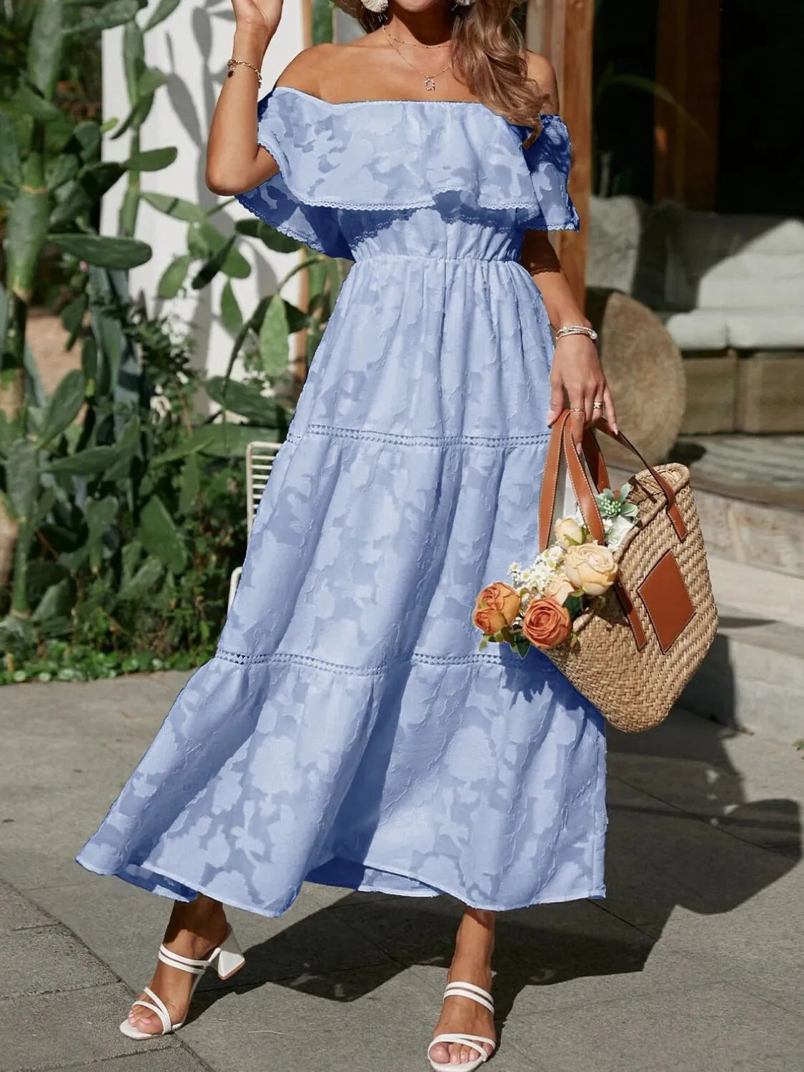 Vestido largo para mujer con hombros descubiertos, jacquard y volantes - Romántico y elegante