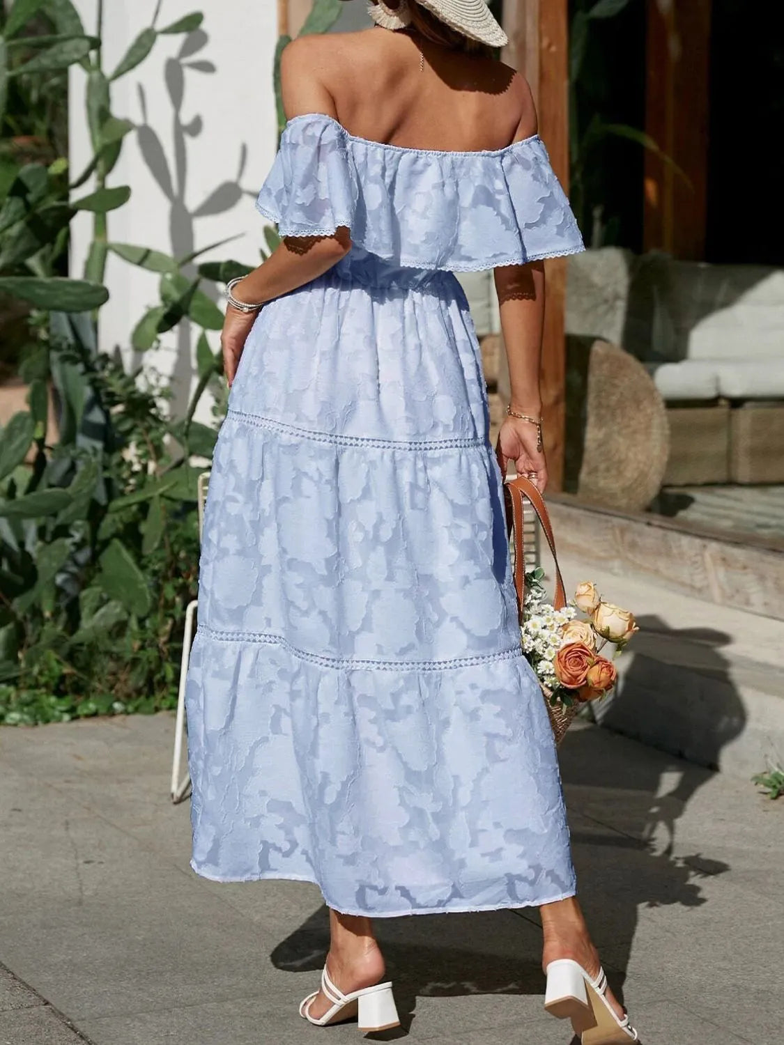 Vestido largo para mujer con hombros descubiertos, jacquard y volantes - Romántico y elegante